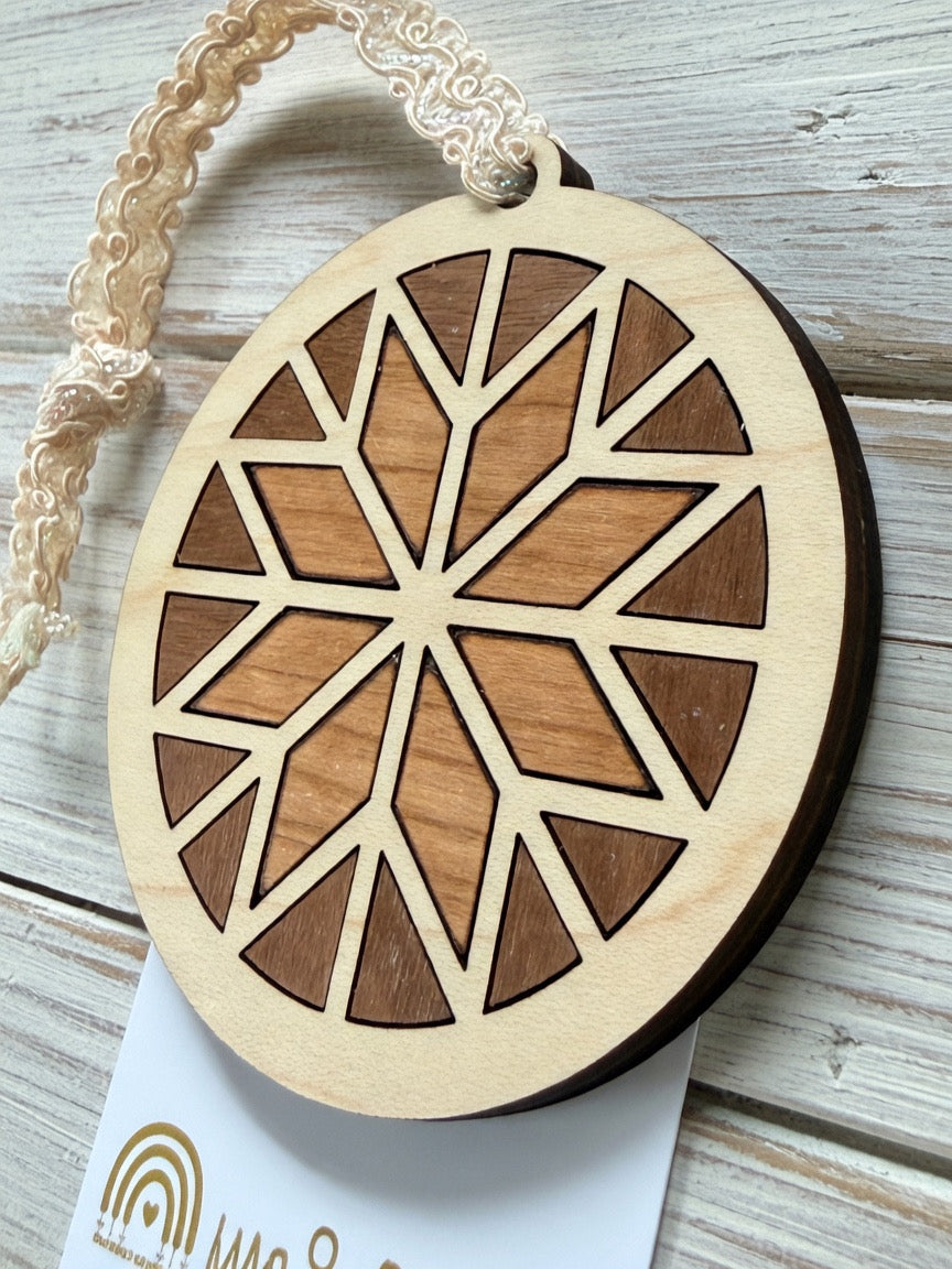 Barn Quilt Ornament-Christmas in July