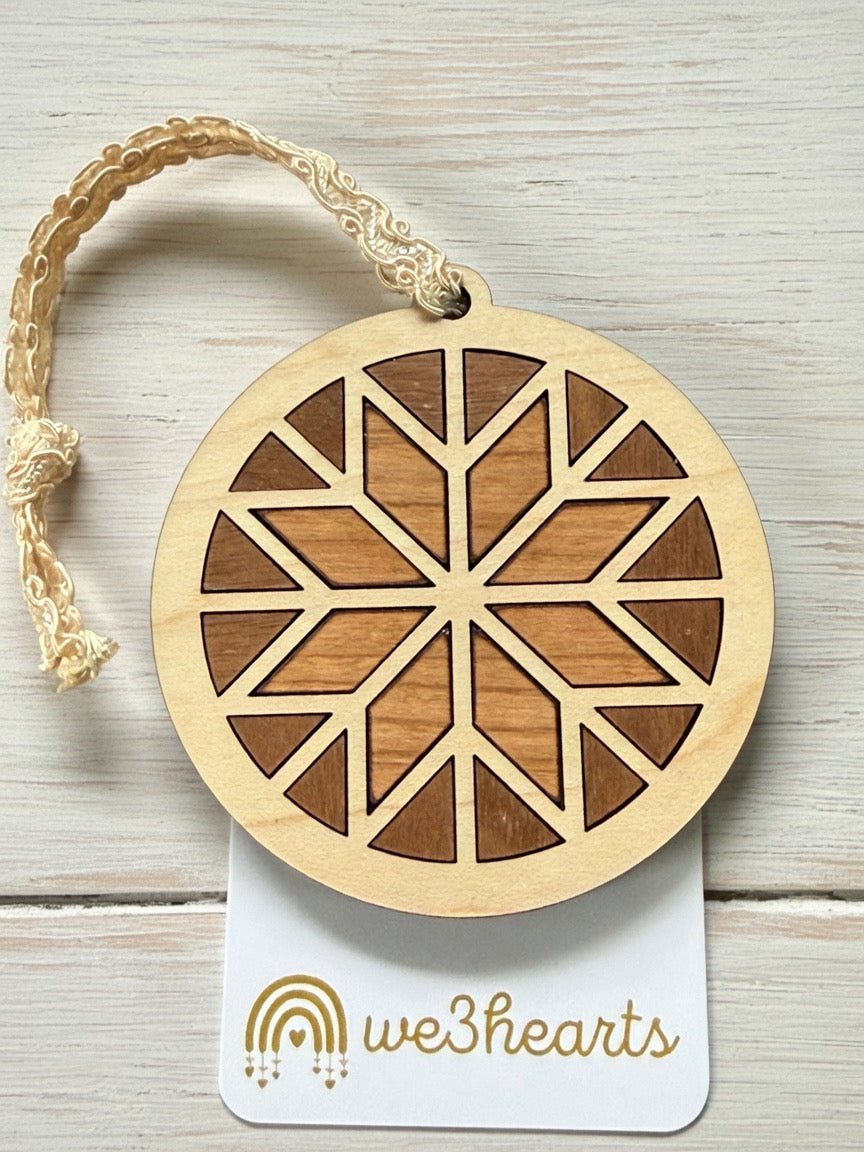 Barn Quilt Ornament-Christmas in July