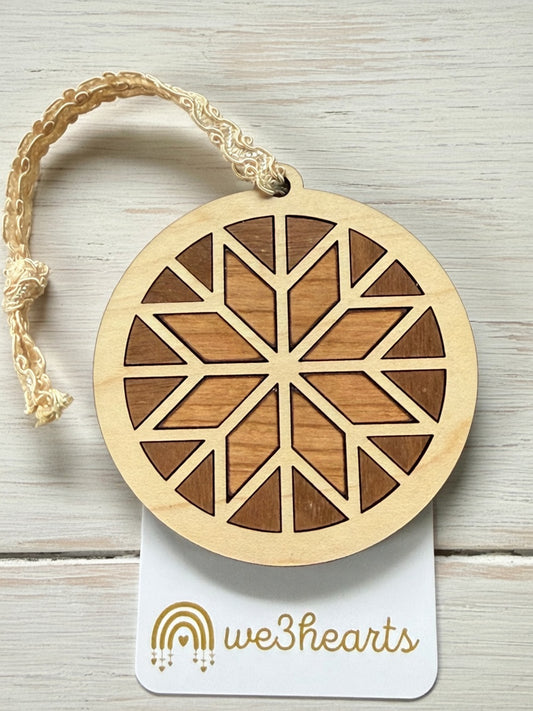 Barn Quilt Ornament-Christmas in July